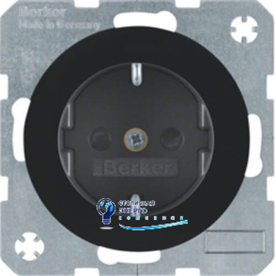 Розетка із заземленням, захистом контактів, 16А/250V, чорна, R.x