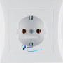 Розетка із з/к цілісна з рамкой, полярна білизна, 16А/250V S.1